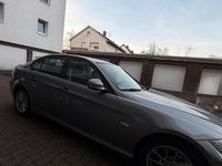 Gebraucht BMW 320 170 PS (125 kW) 2010 Grau Limousine