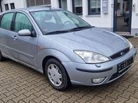 Gebraucht Ford Focus Ghia 101 PS (74 kW) 2003 Silber Limousine