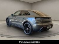 Gebraucht Porsche Macan 380 kW (517 PS) 2025 Aventuringrünmetallic SUV