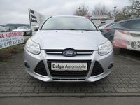Gebraucht Ford Focus Trend 125 PS (91 kW) 2012 Silber Limousine