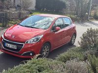 Gebraucht Peugeot 208 82 PS (60 kW) 2016 Orange Kleinwagen