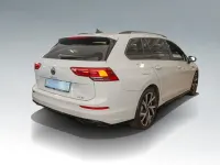 Gebraucht VW Golf VIII R-line 131 PS (96 kW) 2024 Weiß Kombi
