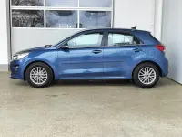 Używany Kia Rio 84 KM (61 kW) 2023 Niebieski Sedan/Limuzyna