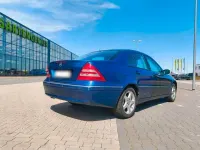 Gebraucht Mercedes C200 163 PS (119 kW) 2004 Blau Limousine