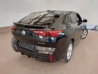 Gebraucht BMW iX2 M Sport 150 kW (204 PS) 2025 Schwarzkeine angabe SUV