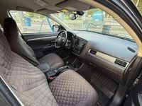 Second-hand Mitsubishi Outlander 150 CP (110 kW) 2016 Negru SUV