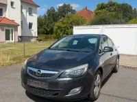 Gebraucht Opel Astra 165 PS (121 kW) 2012 Schwarz Kleinwagen