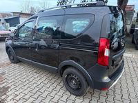 Gebraucht Dacia Dokker Stepway 131 PS (96 kW) 2021 Schwarz Van / Kleinbus