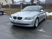 Gebraucht BMW 523 190 PS (139 kW) 2007 Silber Limousine