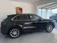 Second-hand Porsche Cayenne 354 CP (260 kW) 2025 Negru SUV