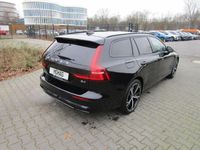 Gebraucht Volvo V60 Plus 197 PS (144 kW) 2024 Schwarz Kombi