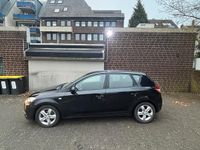 Gebraucht Kia Ceed 90 PS (66 kW) 2011 Schwarz Kleinwagen