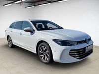 Gebraucht VW Passat 150 PS (110 kW) 2025 Pure white Kombi
