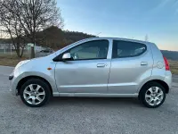 Gebraucht Nissan Pixo 68 PS (50 kW) 2010 Silber Kleinwagen
