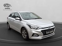 Gebraucht Hyundai i20 Trend 101 PS (74 kW) 2019 Silber Kleinwagen