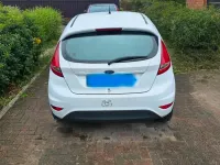 Gebraucht Ford Fiesta 60 PS (44 kW) 2010 Weiß Limousine