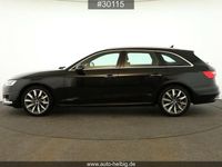 Gebraucht Audi A4 Advanced 204 PS (150 kW) 2021 Mythosschwarz metallic Kombi