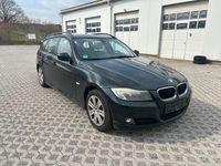 Gebraucht BMW 320 177 PS (130 kW) 2010 Schwarz Kombi