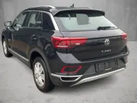 Second-hand VW T-Roc Style 150 CP (110 kW) 2023 Negru SUV