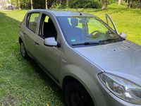 Second-hand Dacia Sandero 75 CP (55 kW) 2008 Argintiu Hatchback
