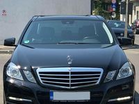 Second-hand Mercedes E250 204 CP (150 kW) 2011 Negru Berlinǎ