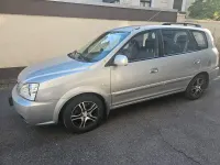 Gebraucht Kia Carens 139 PS (102 kW) 2005 Silber Van / Kleinbus