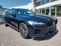 Gebraucht Volvo V60 Plus 455 PS (334 kW) 2024 Schwarz Kombi