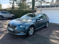 Gebraucht Skoda Superb 150 PS (110 kW) 2016 Grau Kombi