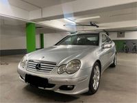 Gebraucht Mercedes C200 163 PS (119 kW) 2007 Silber Coupé