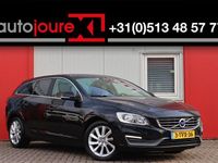 Gebraucht Volvo V60 Momentum 181 PS (133 kW) 2014 Schwarz Kombi