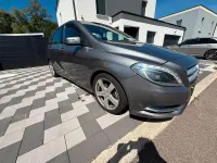 Gebraucht Mercedes B180 Sportline 109 PS (80 kW) 2014 Silber Kleinwagen