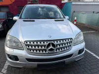 Gebraucht Mercedes ML350 272 PS (200 kW) 2007 Silber SUV