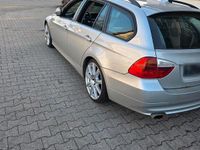 Gebraucht BMW 320 177 PS (130 kW) 2008 Silber Kombi