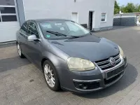 Gebraucht VW Jetta Sportline 140 PS (102 kW) 2005 Grau Limousine