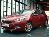 Gebraucht Kia Ceed Style 135 PS (99 kW) 2014 Rot Kleinwagen