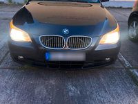 Gebraucht BMW 525 170 PS (125 kW) 2005 Blau Kombi