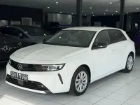 Gebraucht Opel Astra 131 PS (96 kW) 2023 Weiß Kleinwagen