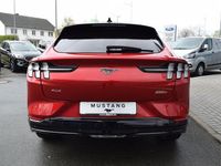 Gebraucht Ford Mustang Mach-E 258 kW (351 PS) 2021 Lucid rot metallic SUV
