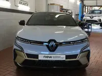 Gebraucht Renault Megane E-Tech Iconic 160 kW (218 PS) 2023 Weiß Limousine