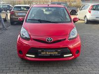 Gebraucht Toyota Aygo 68 PS (50 kW) 2013 Rot Kleinwagen