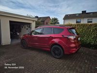 Gebraucht Ford Kuga ST-Line 182 PS (133 kW) 2016 Rot SUV