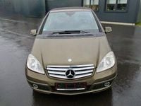 Gebraucht Mercedes A180 Avantgarde 109 PS (80 kW) 2010 Braun Kleinwagen