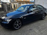 Gebraucht BMW 320 177 PS (130 kW) 2007 Schwarz Limousine