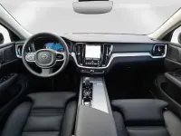 Gebraucht Volvo V60 Plus 197 PS (144 kW) 2025 Kombi