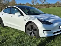 Gebraucht Tesla Model 3 RWD 208 kW (283 PS) 2023 Weiß Limousine