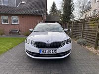 Gebraucht Skoda Octavia Ambition 131 PS (96 kW) 2019 Weiß Kombi