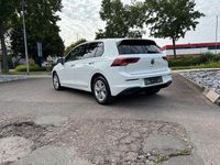 Gebraucht VW Golf VIII 110 PS (80 kW) 2024 Weiß Limousine