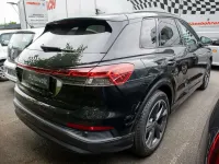 Gebraucht Audi Q4 e-tron Ambiente 150 kW (204 PS) 2023 Mythosschwarz metallic SUV