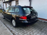 Gebraucht VW Golf VII Trendline 105 PS (77 kW) 2012 Deep black perleffekt Kombi