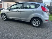 Gebraucht Ford Fiesta Celebration 82 PS (60 kW) 2013 Grau Kleinwagen
